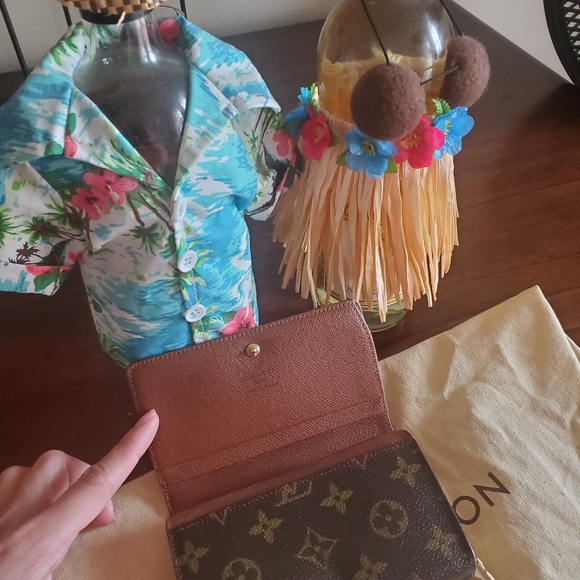 🤩SOLD🤩Authentic guaranteed Louis Vuitton wallet - Picture 4 of 7